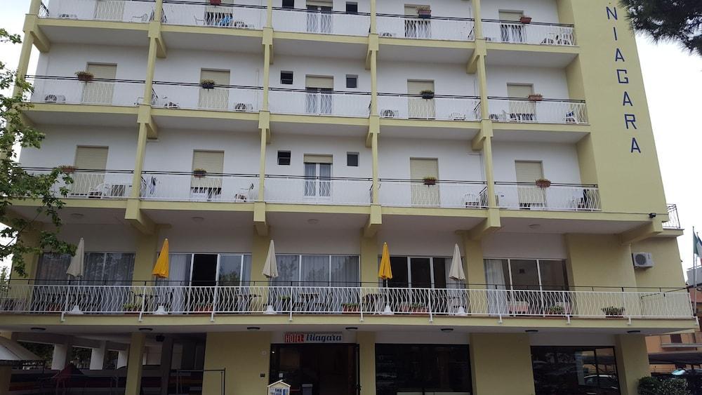 Hotel Ines Cesenatico Exterior foto