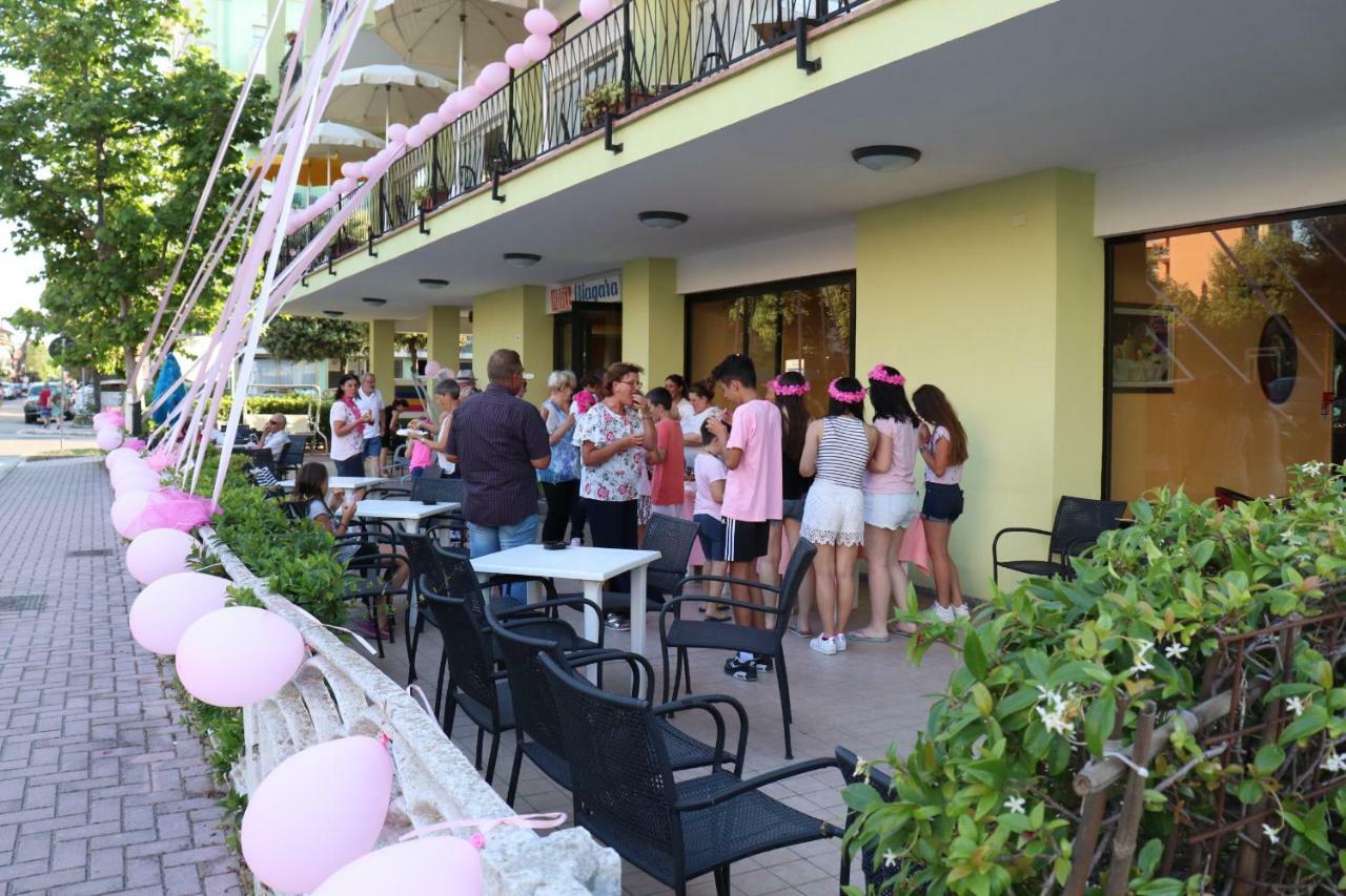 Hotel Ines Cesenatico Exterior foto